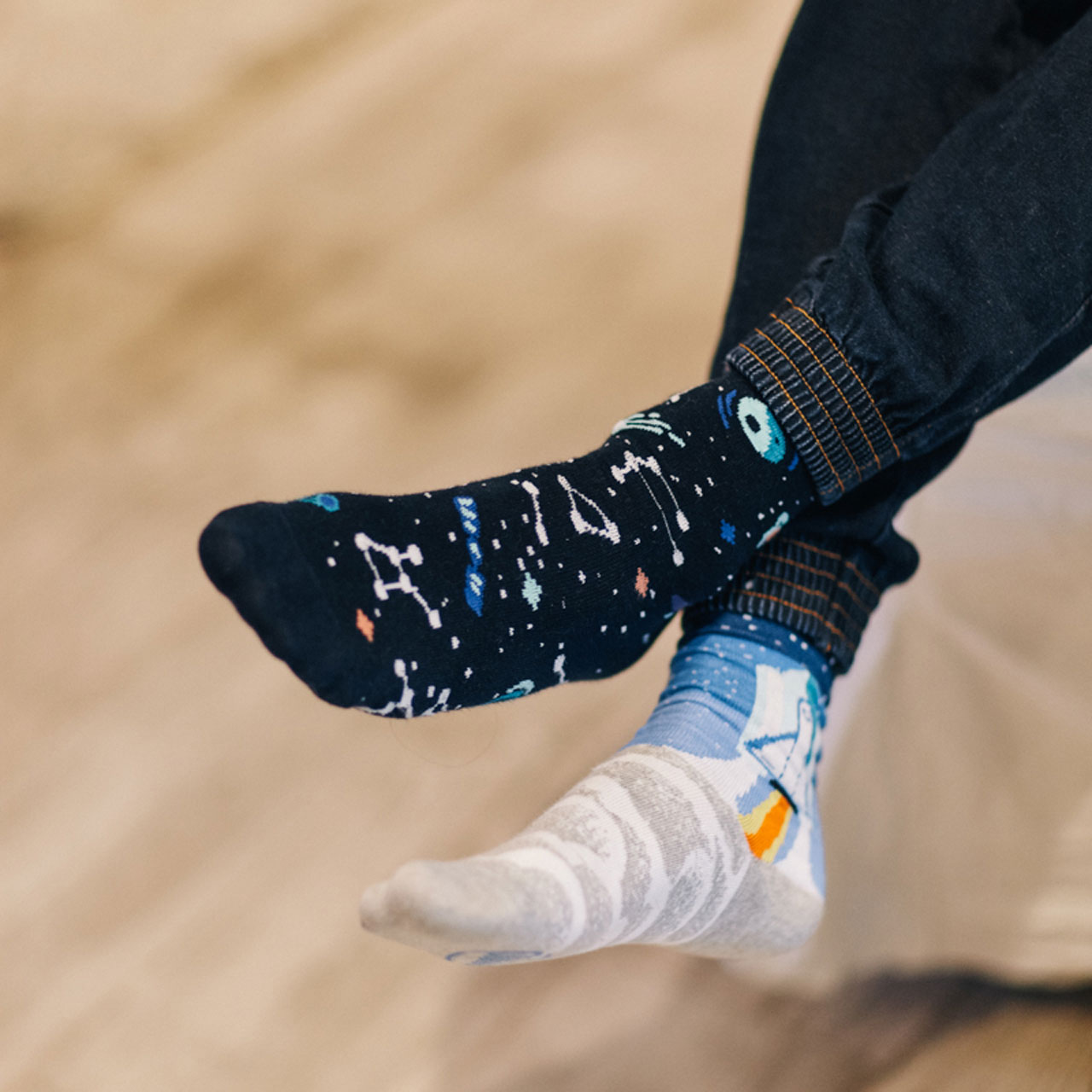 Many Mornings Socken Space Trip Style